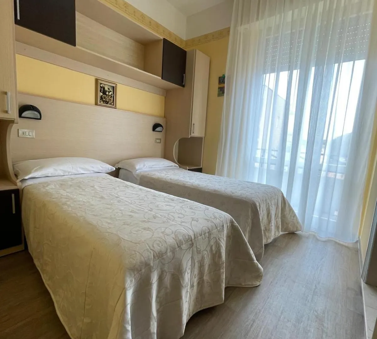 Hotel Festival ريميني